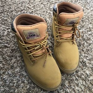 Women’s Steel Toe Slip Resistant Boots